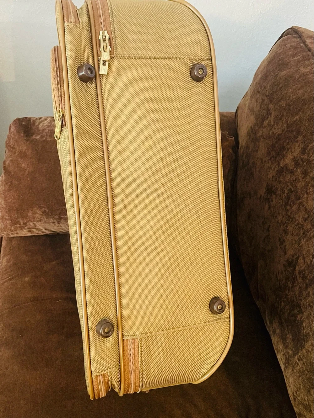 Hartmann rolling luggage